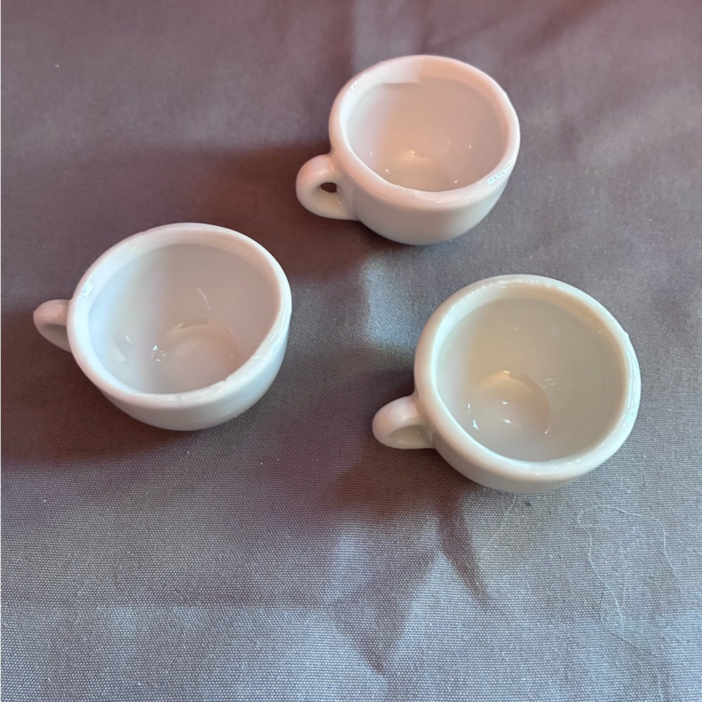 Vintage Mini Toy Tea Set - Blond Girl with Butterfly, 9 Piece Set - Picture 10 of 13